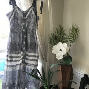 NWOT Boot Barn Nostalgia M tie shoulder sun dress